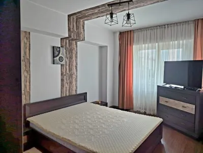 Apartament 4 camere decomandat – Nicolina | 90 mp | Parcare | Renovat 2025 | Pet Friendly - foto 4