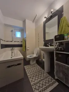 Apartament 4 camere decomandat – Nicolina | 90 mp | Parcare | Renovat 2025 | Pet Friendly - foto 8