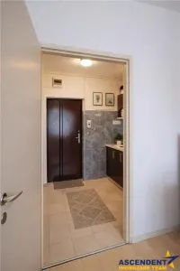 Garsoniera cu baie si bucatarie, mobilata, loc parcare, Tractorul, Brasov - foto 2