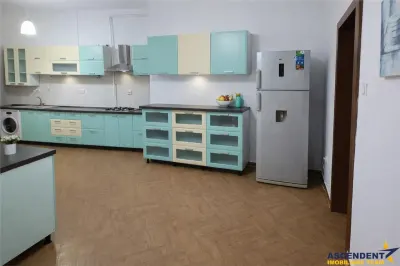 Rezidenta 4 camere,in farmec istoric, vedere Tampa,cu beci si pod,Centrul Istoric Brasov - foto 6
