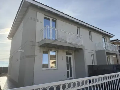 Duplex in stil neoclasic de vanzare in Giroc, zona Esso Comision 0% - Giroc