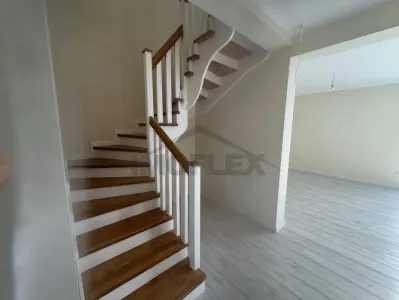Duplex in stil neoclasic de vanzare in Giroc, zona Esso Comision 0% - foto 3