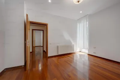 Vanzare apartament 4 camere | spectaculos | Primăverii | vedere la Lac | parcare subterană | 188mp utili | oferta unică | - foto 11