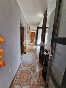 Casă de vânzare în Mircea Vodă + teren 1600 mp - foto 9