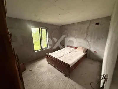 Casă semifinisată | Buzoiești | Teren generos 2.900 mp - foto 5