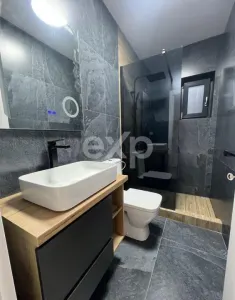 Casă parter 4 camere, la cheie, teren 400 mp, zonă centrală Bradu - foto 8