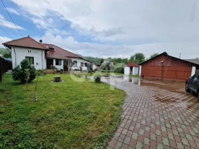 Casă cu piscină de vânzare – Răzvad, Dâmbovița - foto 2