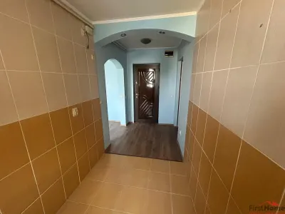 Apartament cu 3 camere, de vanzare, zona sud, scoala 8 - foto 11