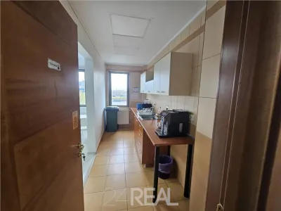 Spatii pentru birouri la super preturi - de la 9 Euro/mp - foto 17