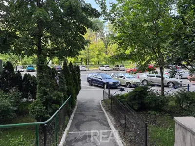 Apartament parter zona Tineretului - pretabil birou - foto 12