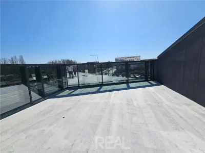 Spatiu comercial - stradal DN1 - showroom + depozitare - foto 15