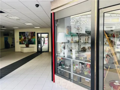 Inchiriere Spatii Comerciale de la 30 mp - foto 19