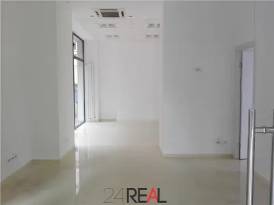 Inchiriere Spatiu Comercial/Showroom parter si mezanin - foto 4