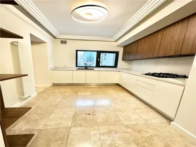 Apartament 4 camere decomandat in Ansamblul Washington” - foto 7