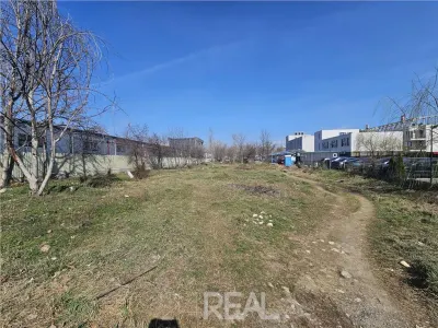 Teren de vanzare stradal - Theodor Pallady - 3348 mp - foto 2