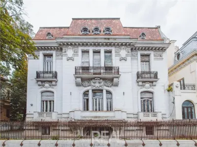 Vanzare vila interbelica in zona stradala, ultracentrala - foto 2
