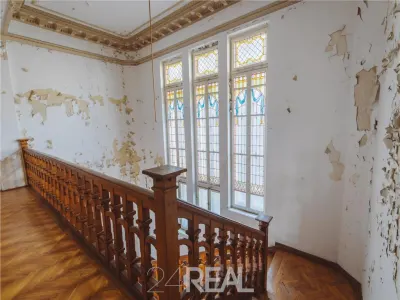 Vanzare vila interbelica in zona stradala, ultracentrala - foto 11