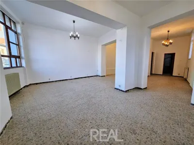 Spatii de birouri sau Comercial -  zona Unirii - 300 mp - foto 2