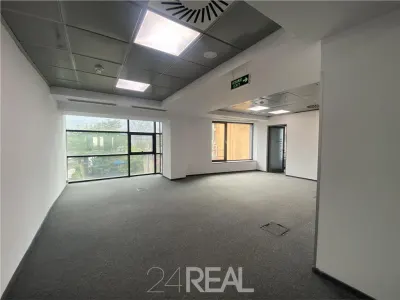 Spatiu pentru birouri 335 mp cu piscina si sala de fitness - foto 4