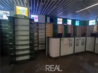 Spatii cu vad comercial si standuri - zona Piata Sudului - foto 4