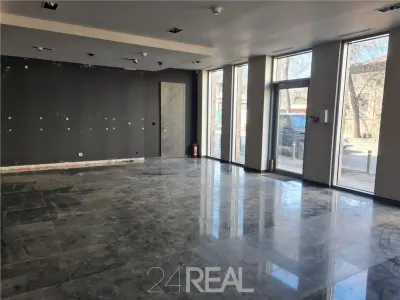 Spatiu comercial Ferdinand - loc parcare - 78 mp - utilitati incluse - foto 2