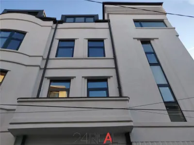 Vila de mari dimensiuni pretabila birouri - de vanzare - foto 10
