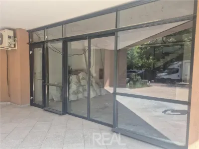 Vanzare Spatiu comercial stradal - Parter si Mezanin - 900 mp - foto 10