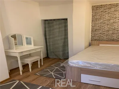 Inchiriere apartament 3 camere zona centrala - foto 9