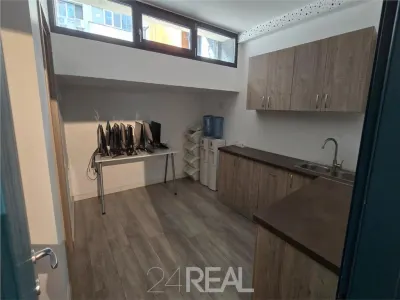 Spatiu de birouri premium complet amenajat - foto 22