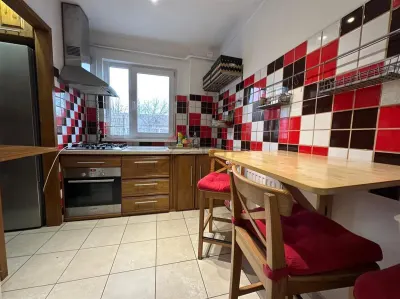 Inchiriere Apartament 4 camere Decomandat Centru- Palas - foto 3