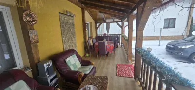 Casa spatioasa cu teren generos si anexe, cu posibilitate de schimb cu apartament 3 sau 4 camere - foto 3