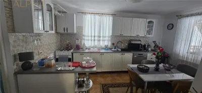 Casa spatioasa cu teren generos si anexe, cu posibilitate de schimb cu apartament 3 sau 4 camere - foto 6