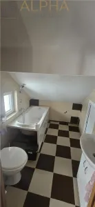Casa spatioasa cu teren generos si anexe, cu posibilitate de schimb cu apartament 3 sau 4 camere - foto 9