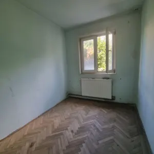 Apartament 3 camere semidecomandat etajul 1 zona  Vlahuta - foto 3