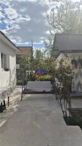 VANDUTA !!! Casa in Onesti, renovata 2025, 0742 801 123 - foto 8