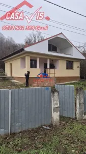 Casa in Onesti, 0742 801 123, com ST CEL MARE - foto 2