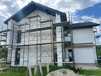 OPORTUNITATE! Casa cu 11 camere si 12 ari de teren - foto 5