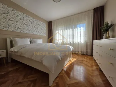 Apartament 4 camere de inchiriat - foto 2