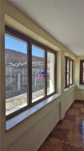 VANDUTA !!! Casa in Onesti din caramida cu acte la zi , 58000 euro - foto 2