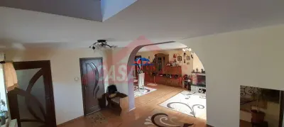 Casa in Onesti/0742 801 123, vila in com Casin - foto 8