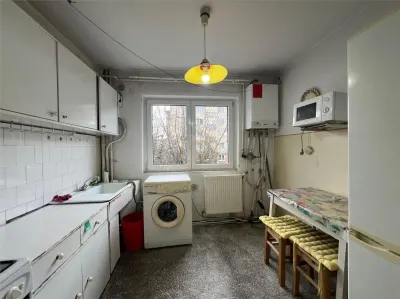 Apartament cu  4 camere si garaj zona centrala - foto 3