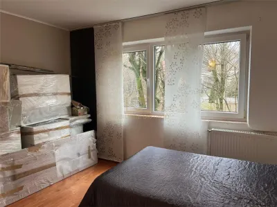 Apartament cu  4 camere si garaj zona centrala - foto 9