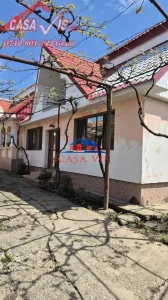 Trei case in aceeasi curte in comuna Bogdnesti - foto 2