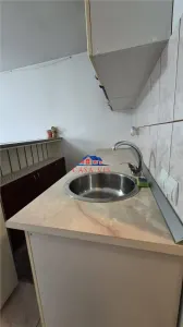 Garsoniera in Onesti, zona centrala, etaj 3 . - foto 5