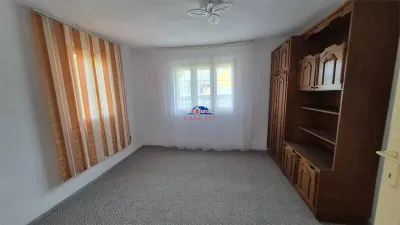 Casa de vanzare in Tg Trotus, la 10 minute de Onesti. - foto 11