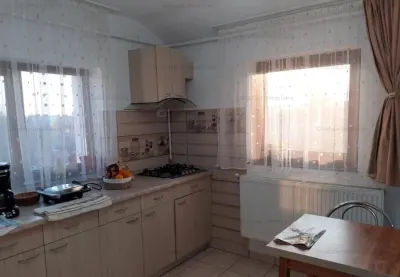 Vila noua P+1, 280mp construiti, zona Centrala, St - 400 mp cu 12 deschidere - foto 13