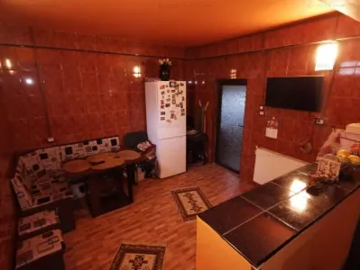 200mp utili Vila 5 cam zona Piata Saraca, 300mp teren cu 15m deschidere - foto 11