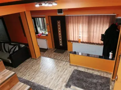200mp utili Vila 5 cam zona Piata Saraca, 300mp teren cu 15m deschidere - foto 12