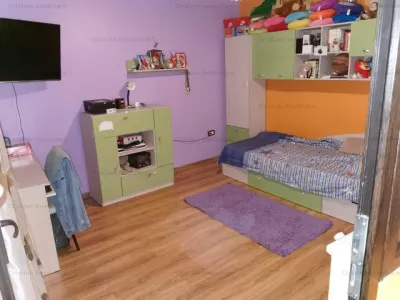 200mp utili Vila 5 cam zona Piata Saraca, 300mp teren cu 15m deschidere - foto 13