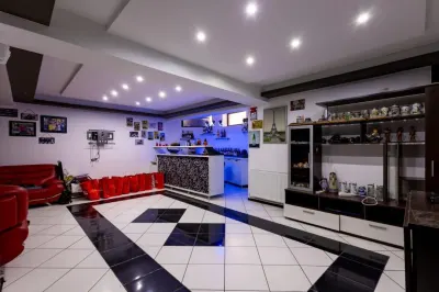 VILA D+P+2, FINISAJE CALITATE SUPERIOARA, zona Centrala, Mobilata - foto 4